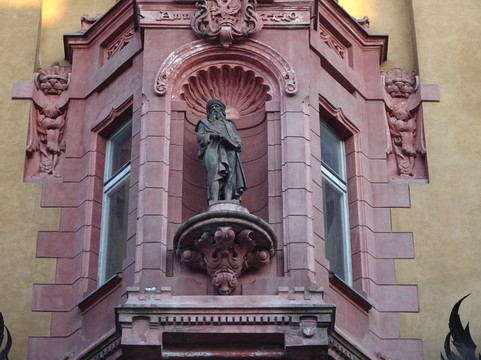 Gutenberg Home-罗兹必去景点