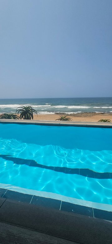 卡勒兰海滩俱乐部-官方