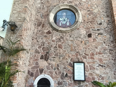 Parroquia de Nuestra Señora de Guadalupe-瓦拉塔港必去景点