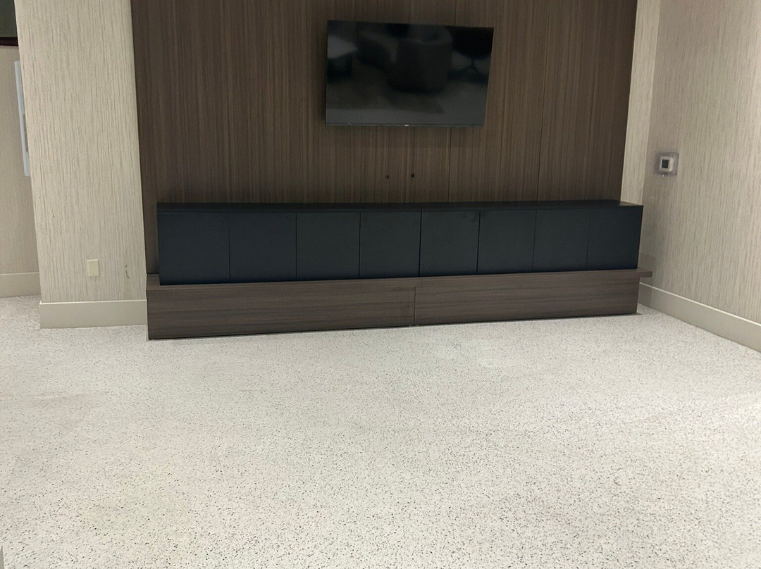 白峰酒店主图