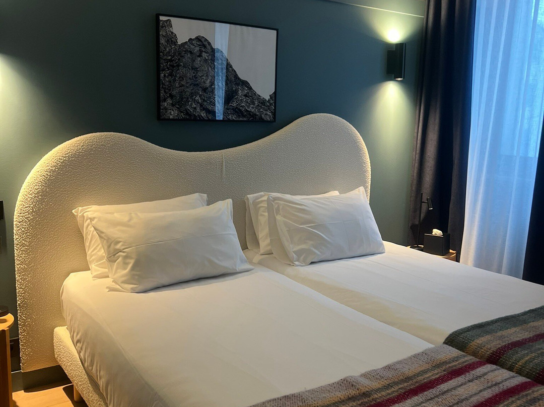 德拉库罗讷酒店主图