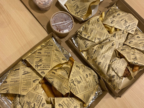 The Captain Howey Bar & Restaurant