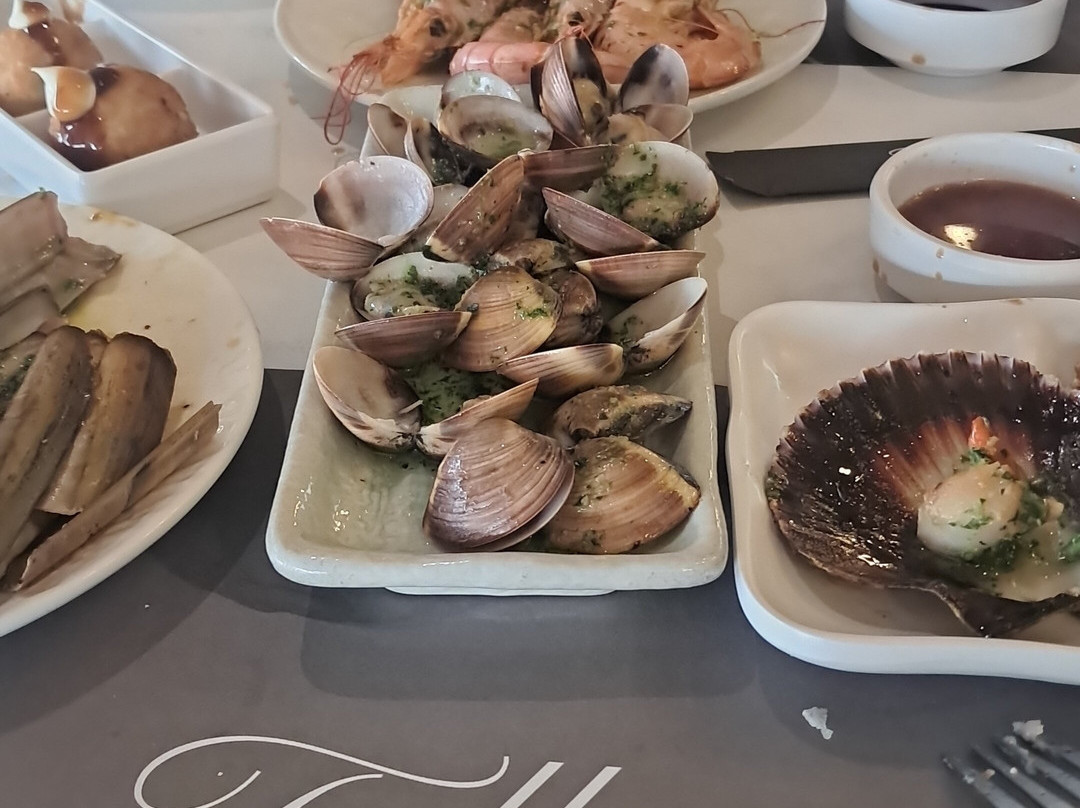 Full Sushi