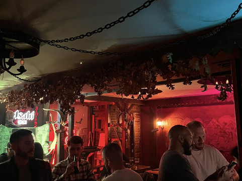 Illyrian Saloon-地拉那必去景点