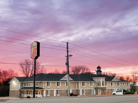 Oxford酒店住宿-Super 8 by Wyndham Arkansas City KS