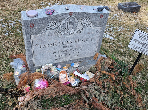 Divine's Gravesite, Prospect Hill Cemetary-陶森必去景点