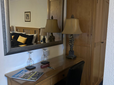 嘉乐威兰斯酒店主图