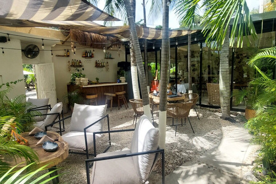 Mero 18 Seafood & Wine