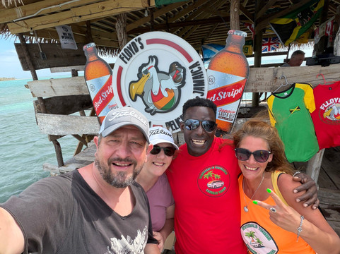 Emerald Taxi & Tours-Green Island必去景点