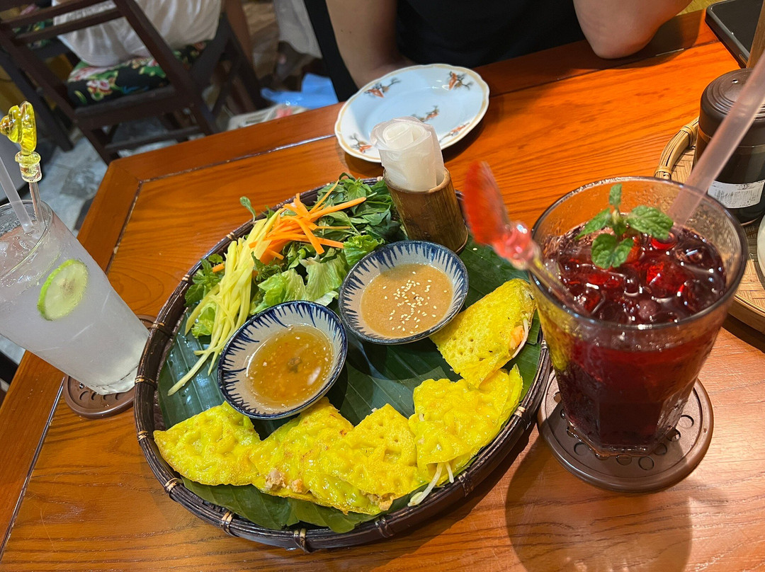 A Little Kitchen - Bep Nho