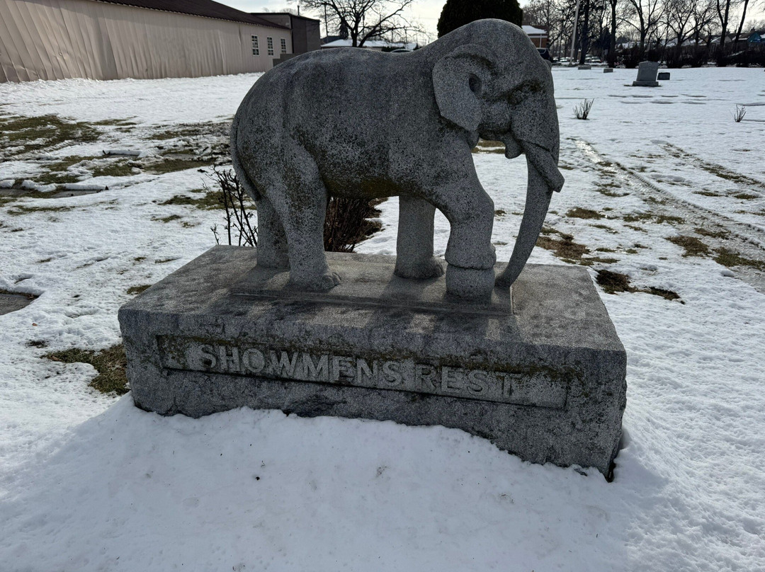 Woodlawn Funeral Home and Memorial Park-Forest Park必去景点