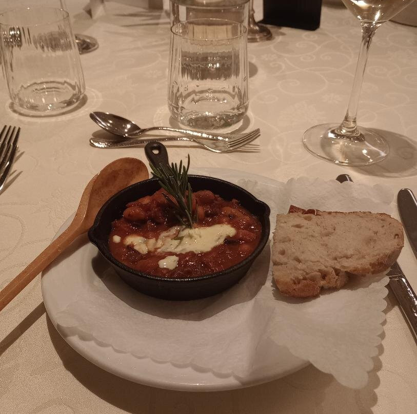 尔哈特酒店主图