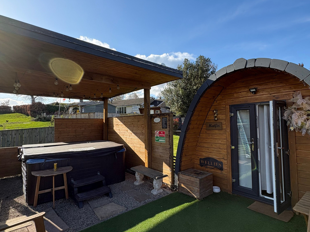 Henshaw Hut