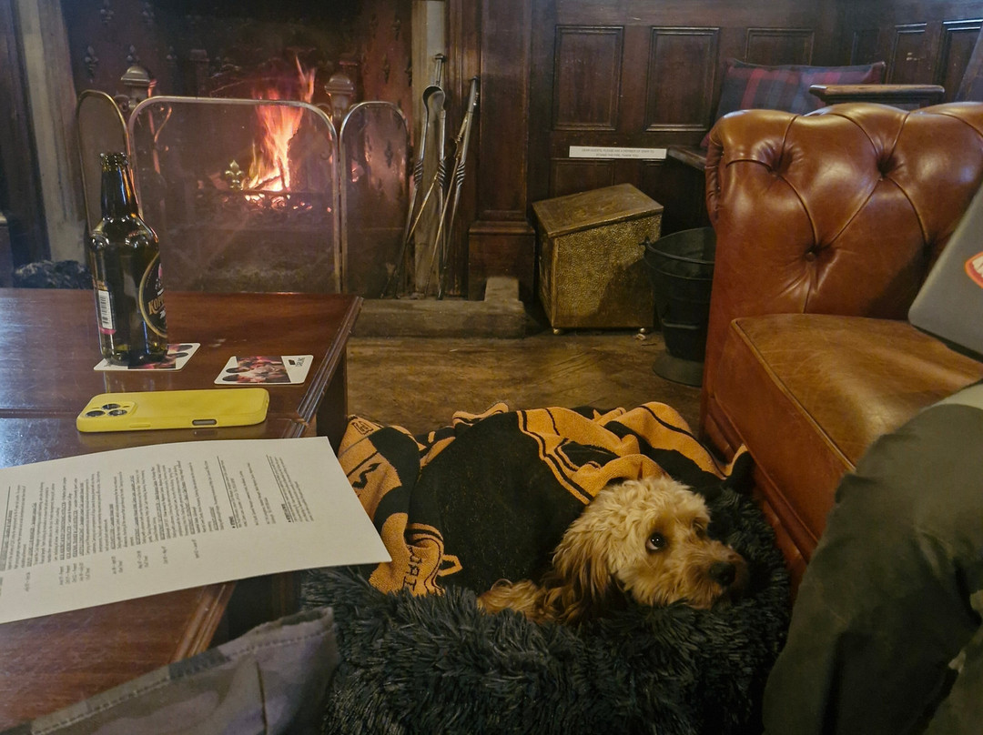 修道士冲击平原乡村别墅酒店主图