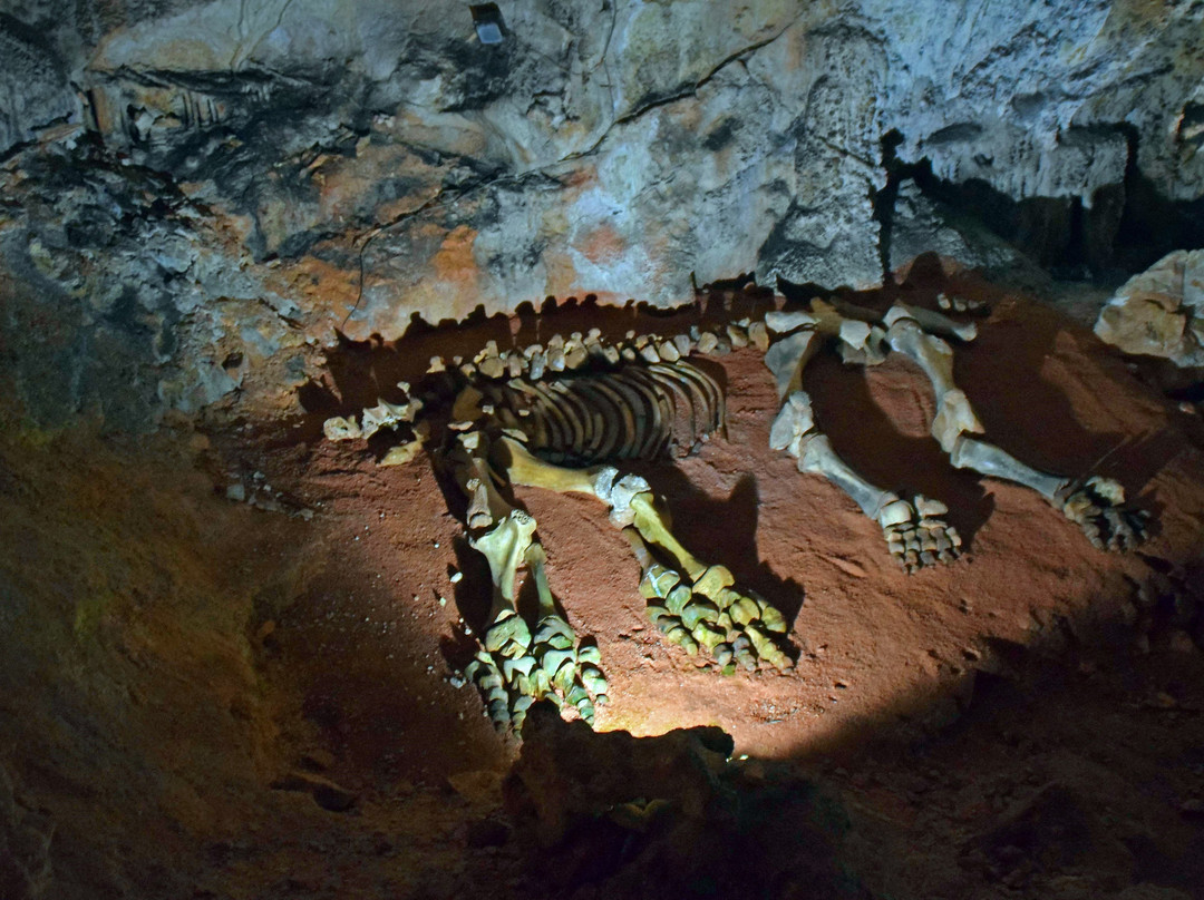 Amine-Bair-Hosar Cave (Mamontovaya)-Mramorne必去景点