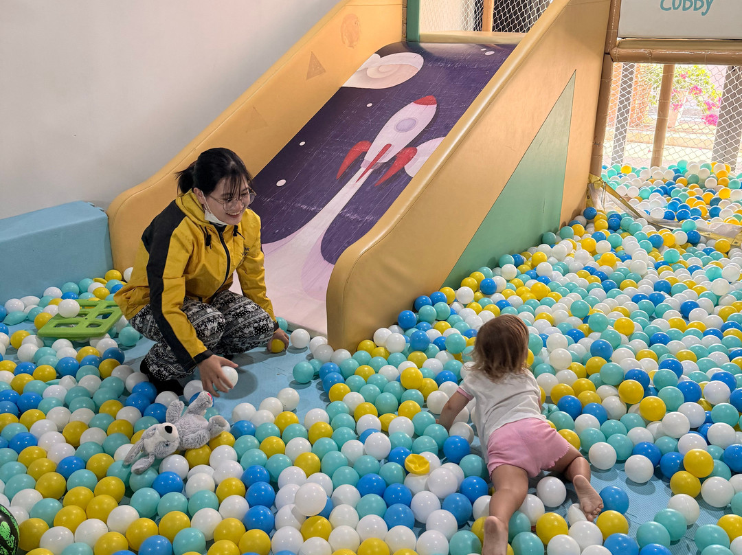 Cherry Babysitter Hoi An Da Nang-会安必去景点