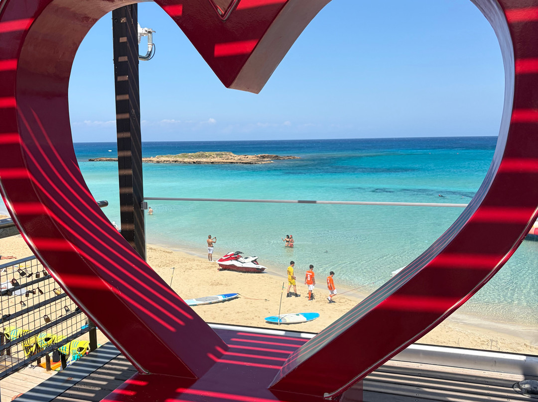 破晓绿洲酒店及水上公园主图