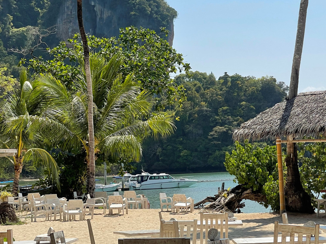 普吉阁遥岛天堂度假村主图