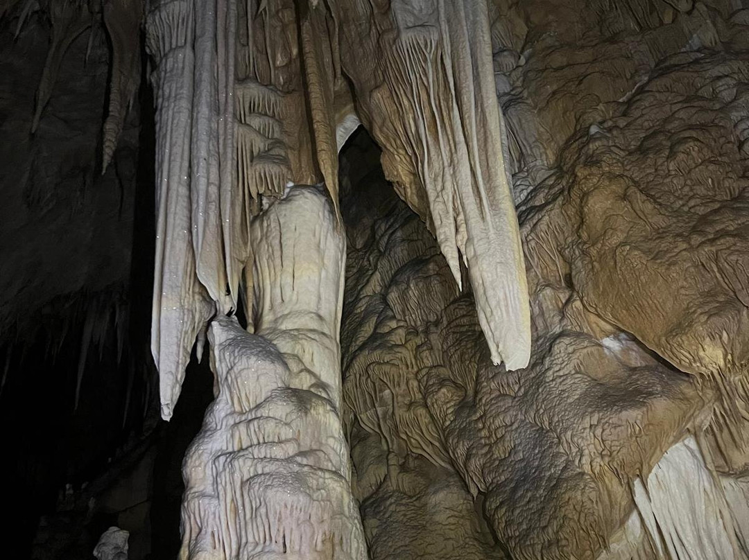 Grotta del Cervo-Pietrasecca必去景点