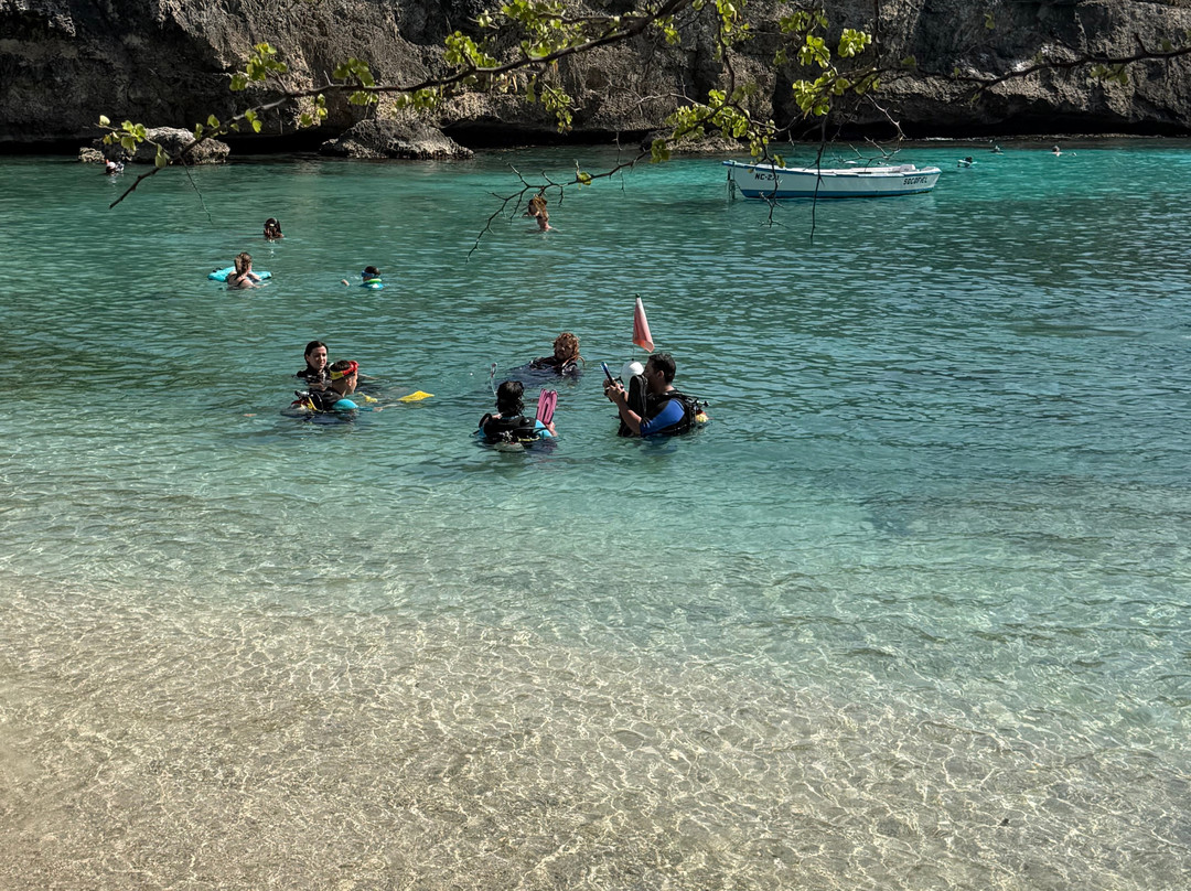 Dive Center Lagun-Lagun必去景点