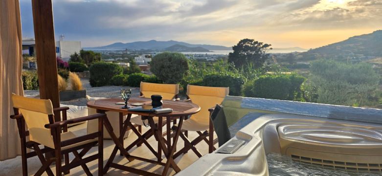 Naxos Pantheon Luxury Apartments-旅行者