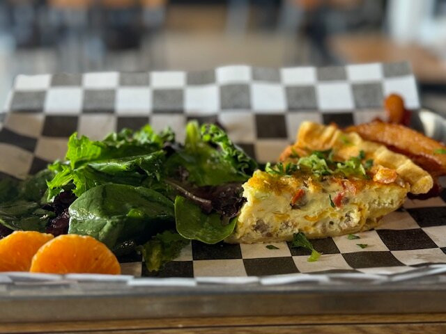 Ludz Foodie Bar and Grill