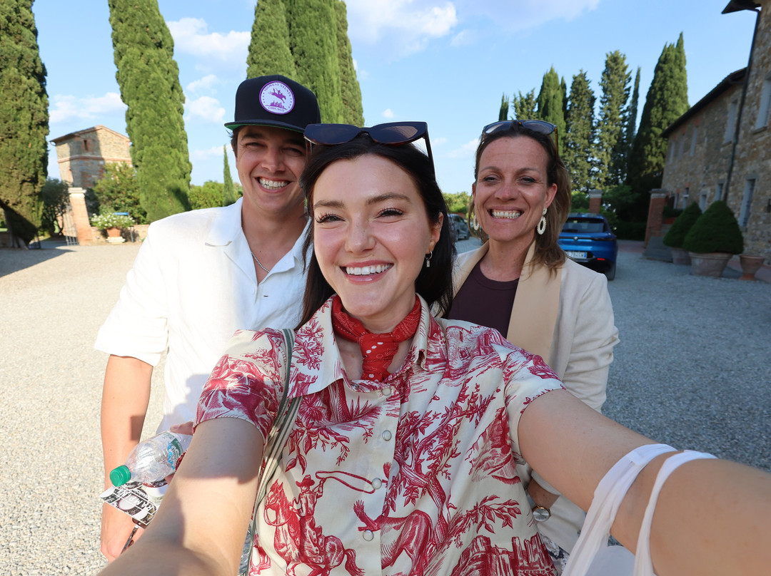 Wine Tour Adventure-蒙特里久尼必去景点
