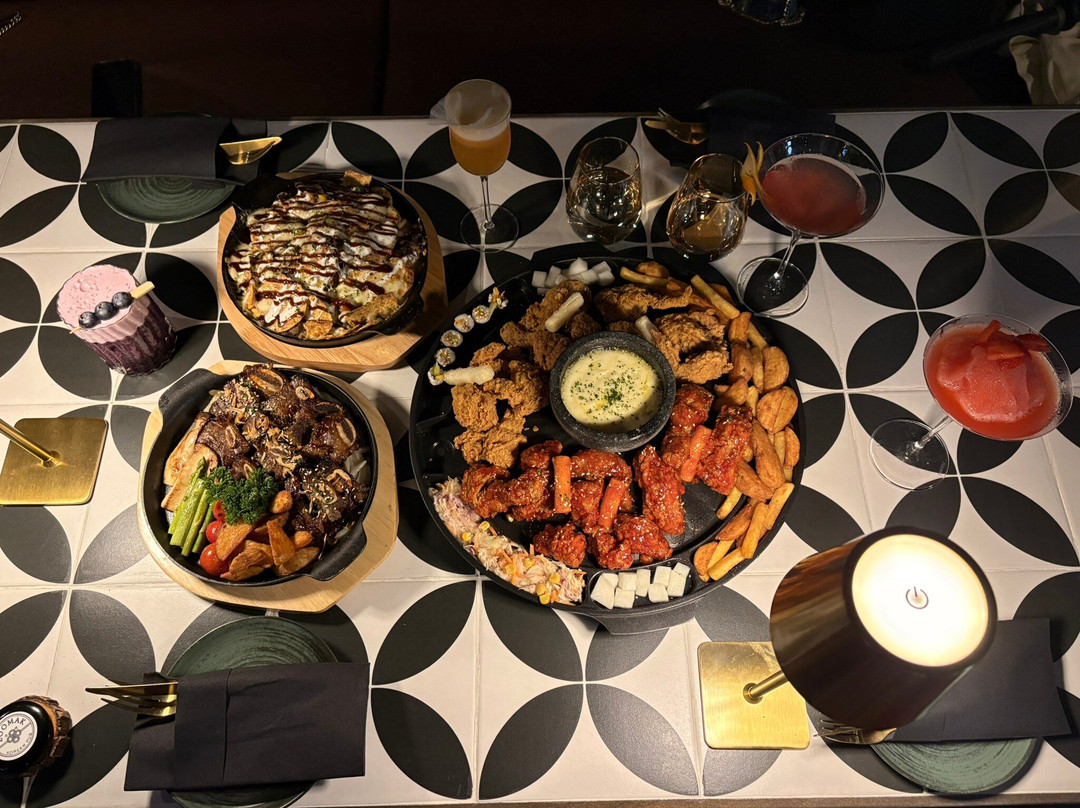 Zoomak Korean Pub