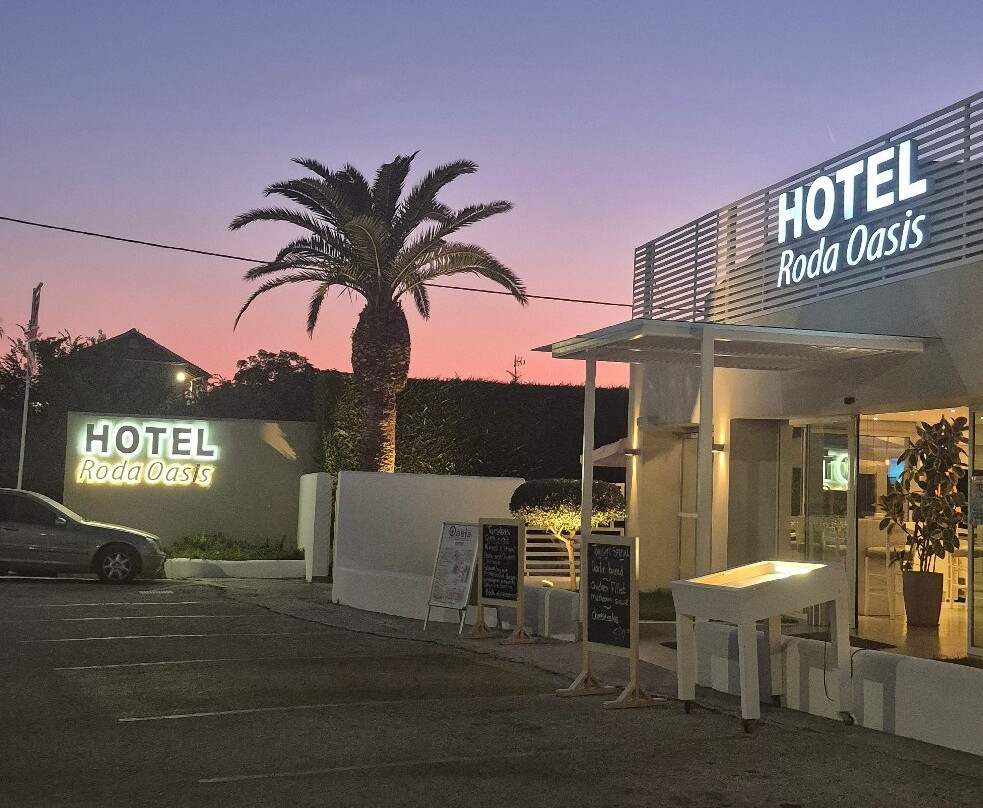 Roda Oasis Hotel & Apartments主图