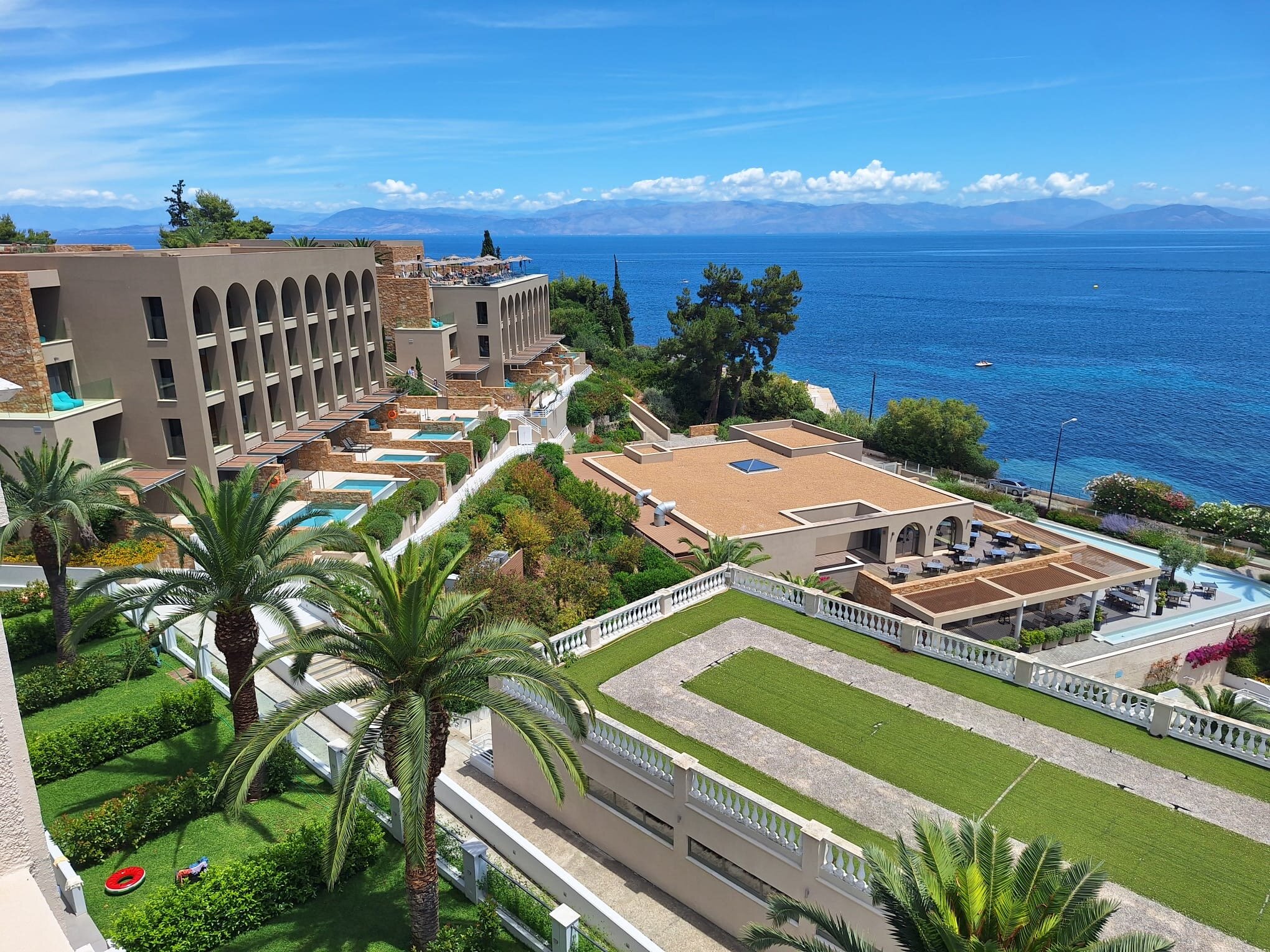 MarBella, Mar-Bella 集合-旅行者
