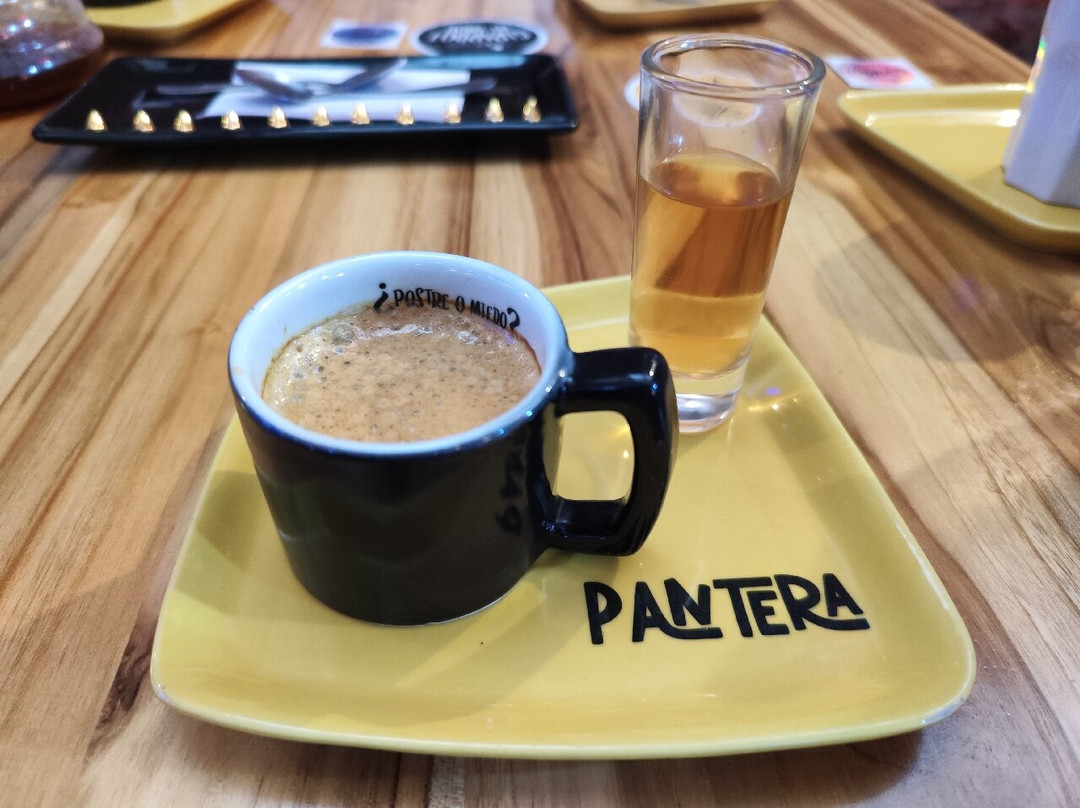 Gato Pantera Cafe Bar