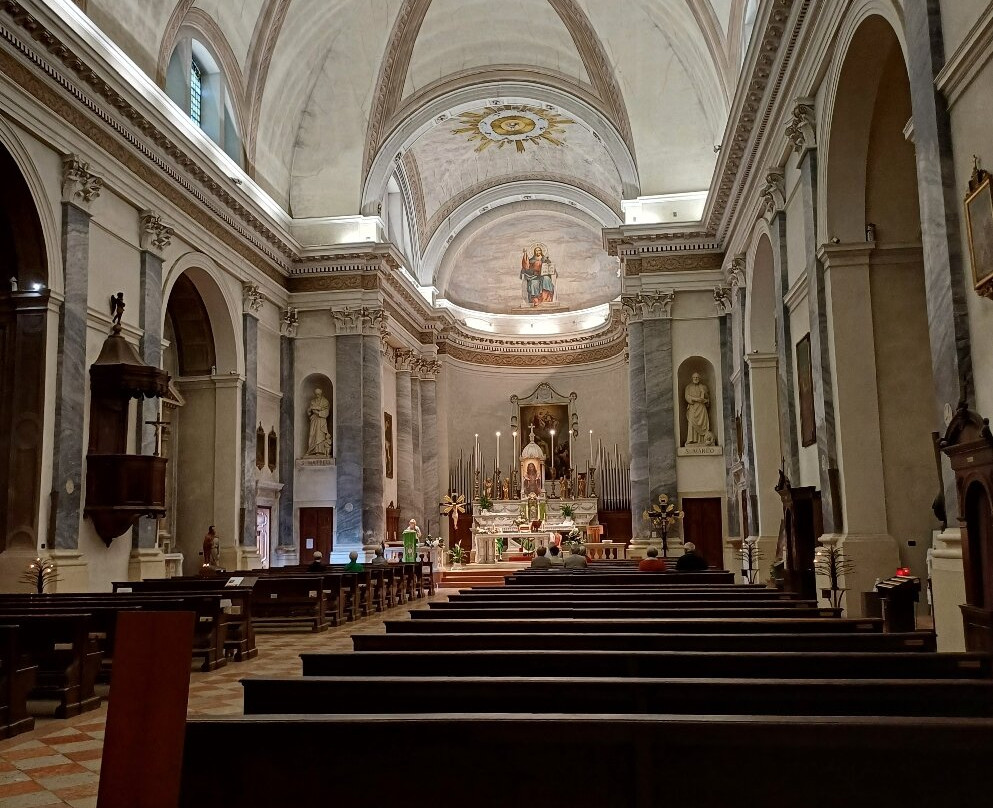 Chiesa San Zenone e Martino-拉齐塞必去景点