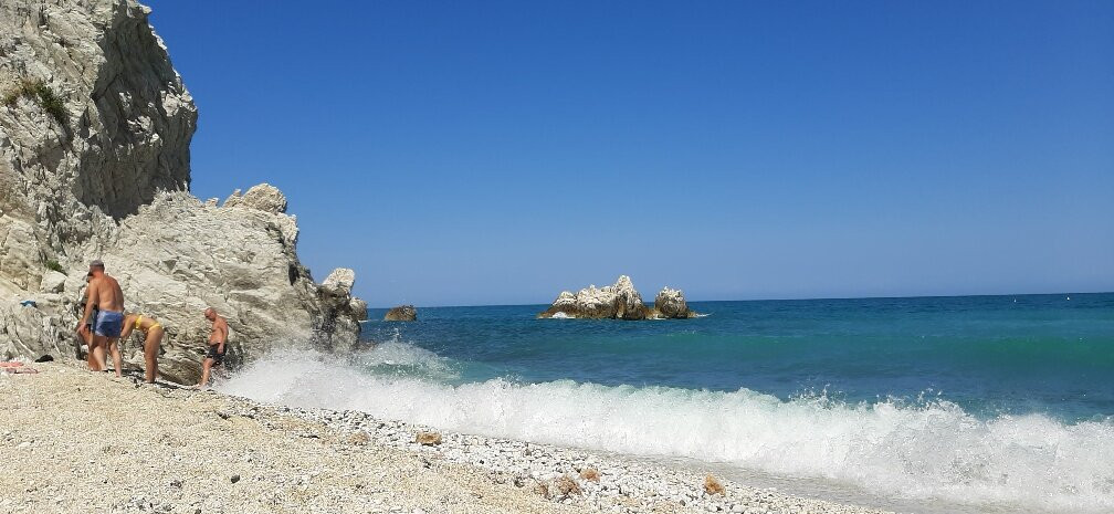Spiaggia Delle Due Sorelle-Sirolo必去景点