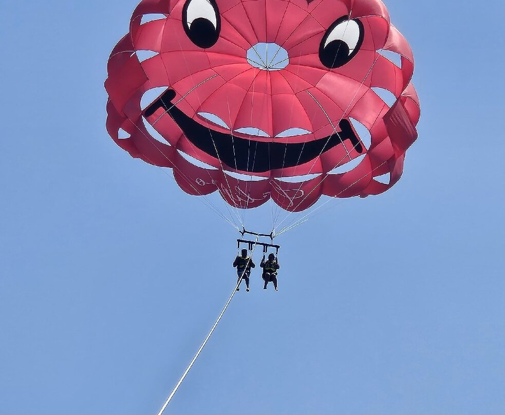 Calipso Experience Parasailing & Boat-Torre Vado必去景点