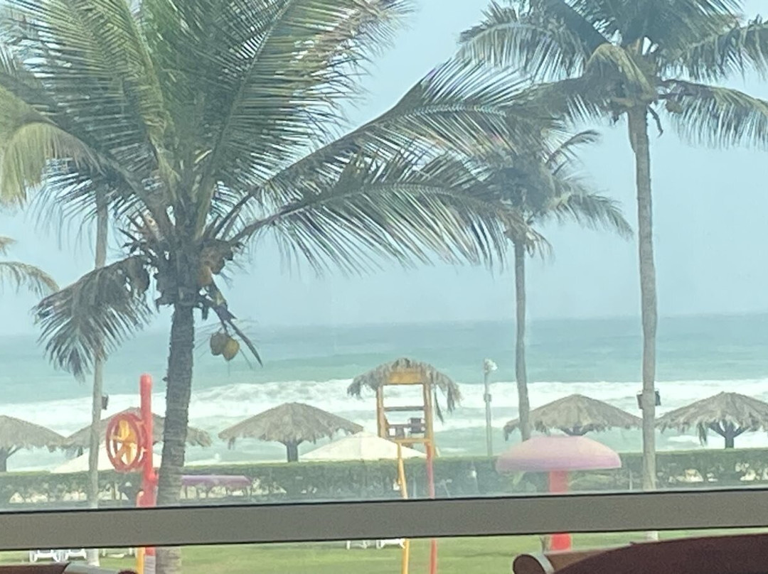 Crowne Plaza Resort 塞拉莱主图