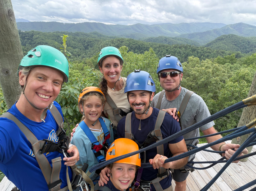 Smoky Mountain Ziplines-皮金福奇必去景点