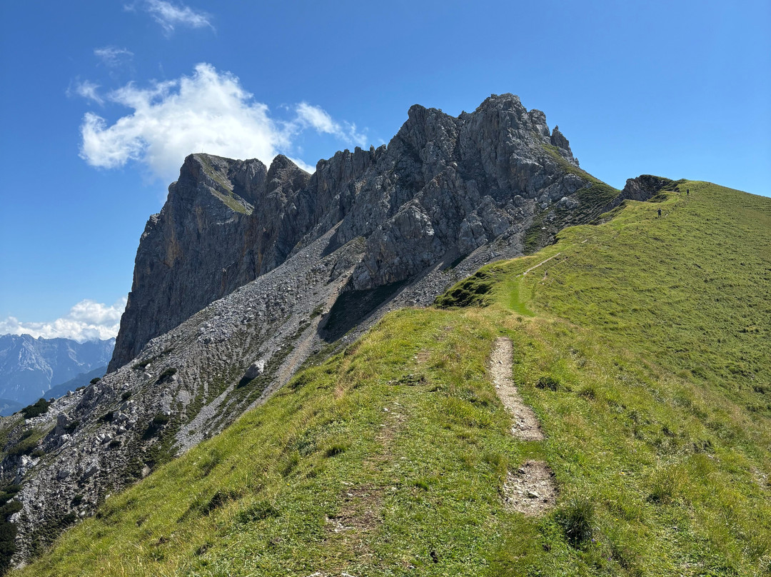 Bergwanderführer Tirol-洛伊塔戌必去景点