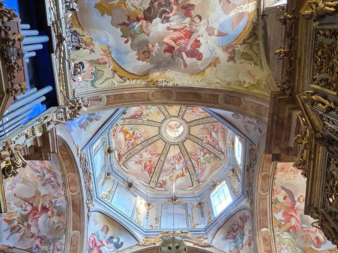 Basilica di San Giulio-奥尔塔圣朱利奥必去景点