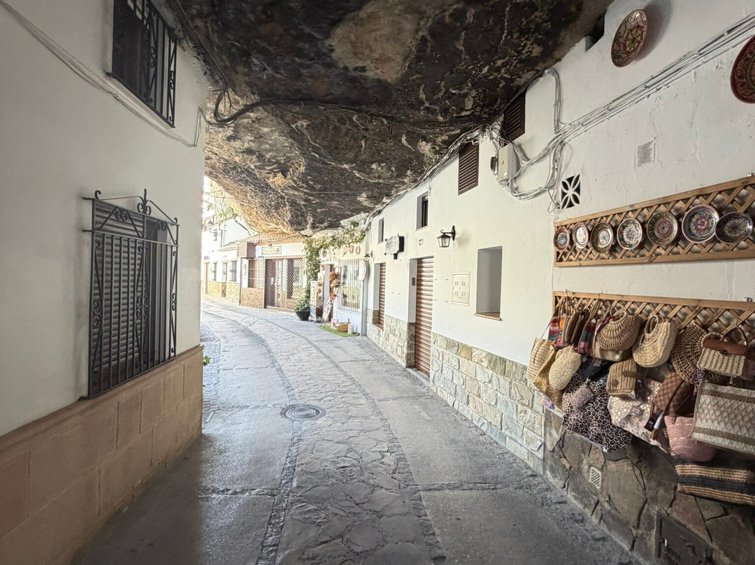 Calle Cuevas De La Sombra-Setenil de las Bodegas必去景点