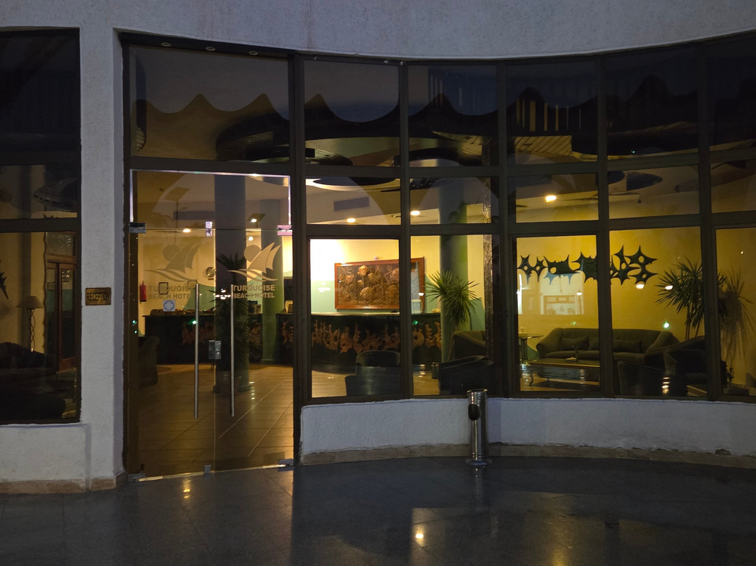 绿松石海滩酒店主图
