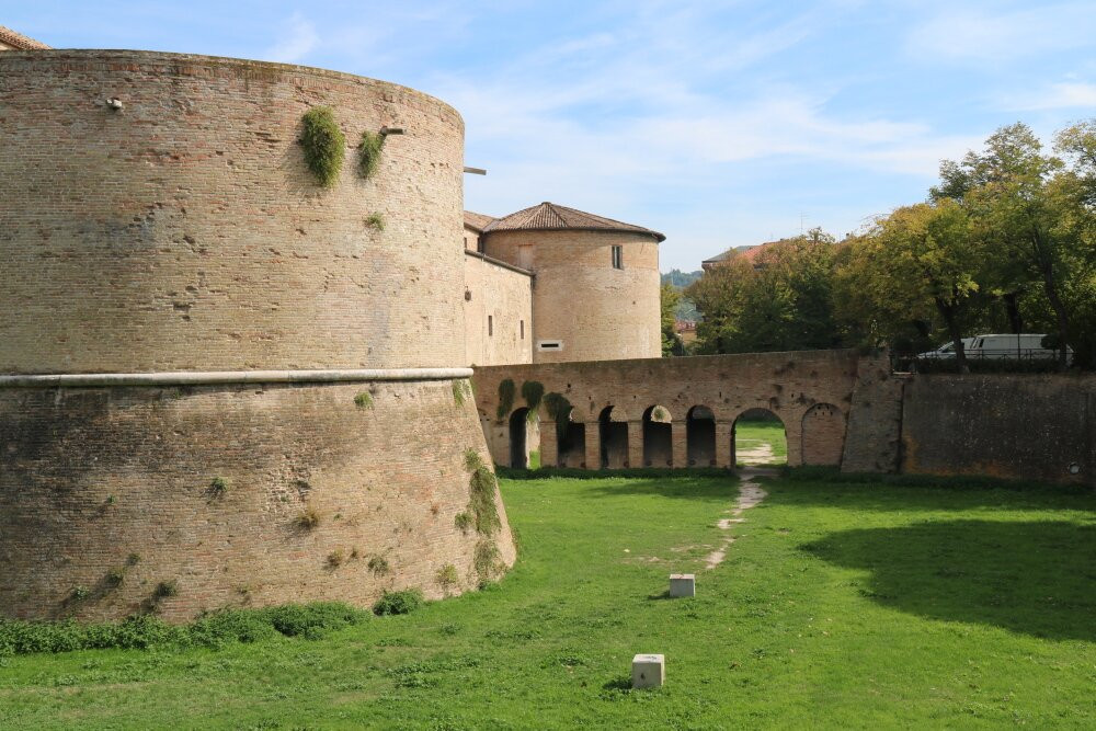 Rocca Costanza-佩萨罗必去景点