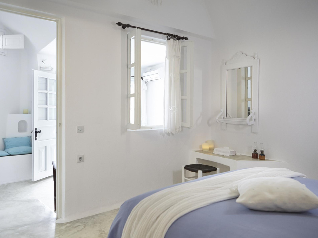 阿尔塔纳摩崖公寓