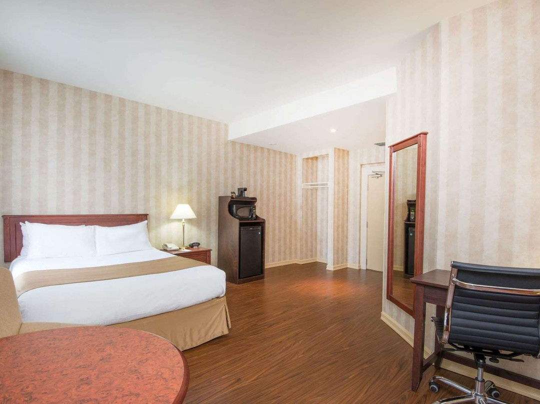 Ramada by Wyndham St. John's主图