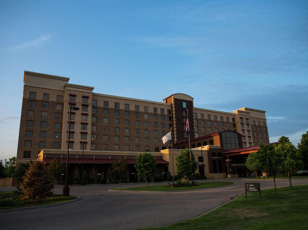 Embassy Suites by Hilton Minneapolis North主图