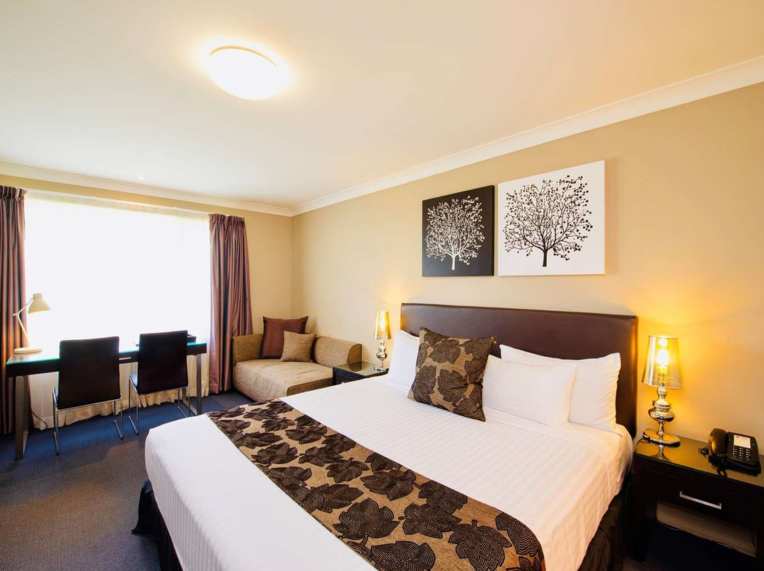 Ambassador on Ruthven Motel主图