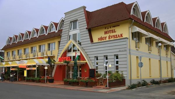 Hotel Négy Evszak