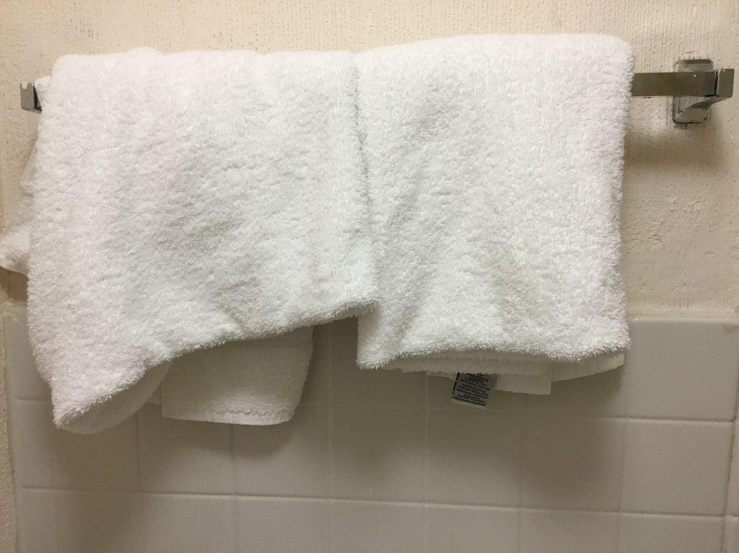 Budget Host Inn & Suites