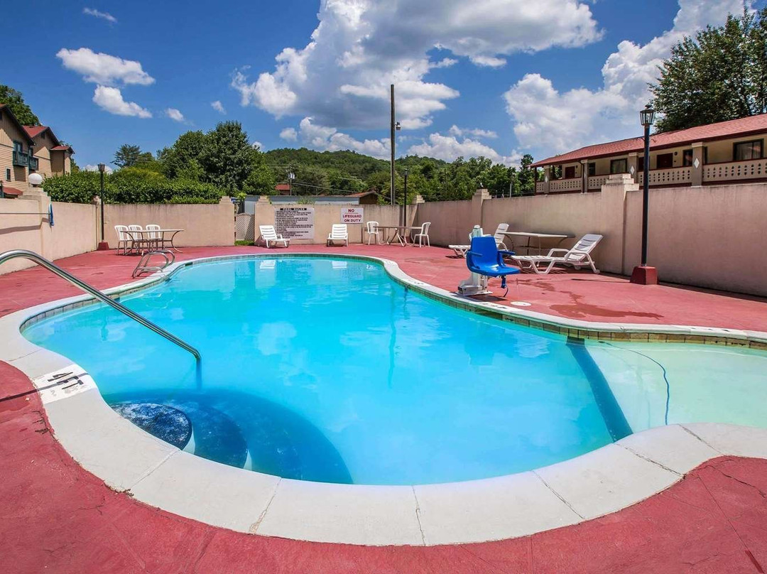 Quality Inn Downtown Helen主图