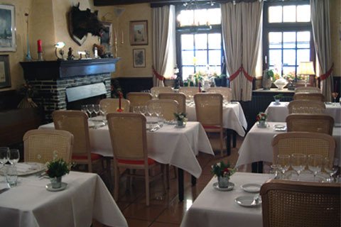 Au sanglier des Ardennes-餐饮