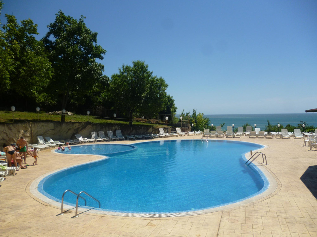 Ahilea Hotel - Free Pool Access